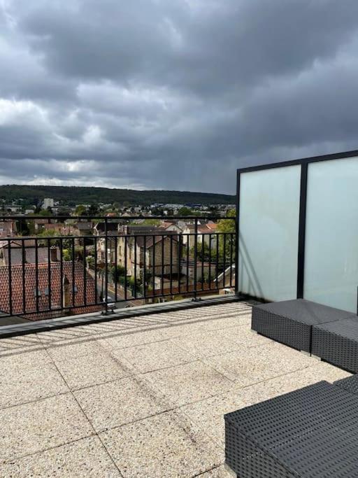 Appartement 3P Gare Terrasse Et Parking Prive Franconville  Exterior foto